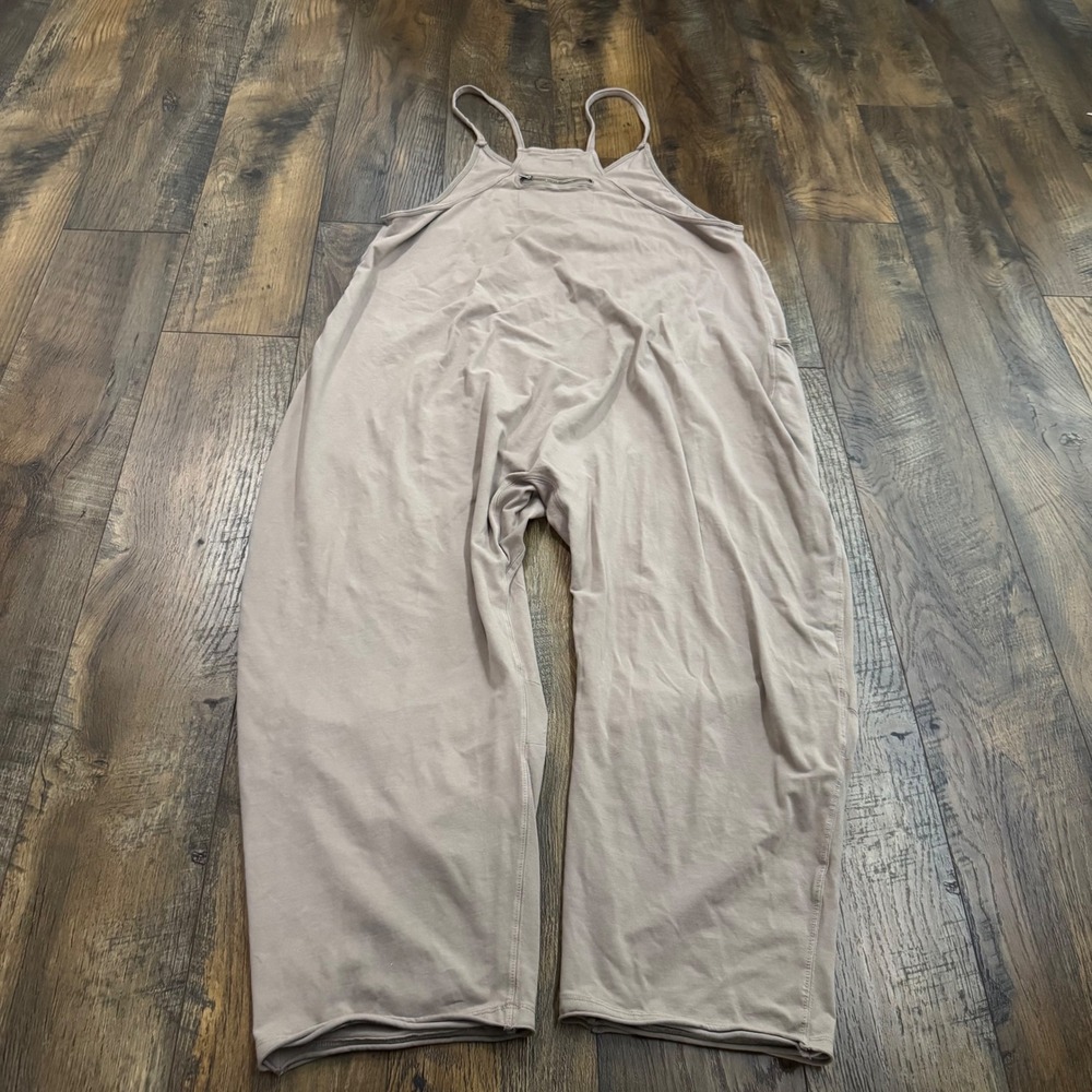 Free People FP Movement Hot Shot Onesie Jumpsuit Taupe Tan Medium Oversized Boho - Picture 8 of 8